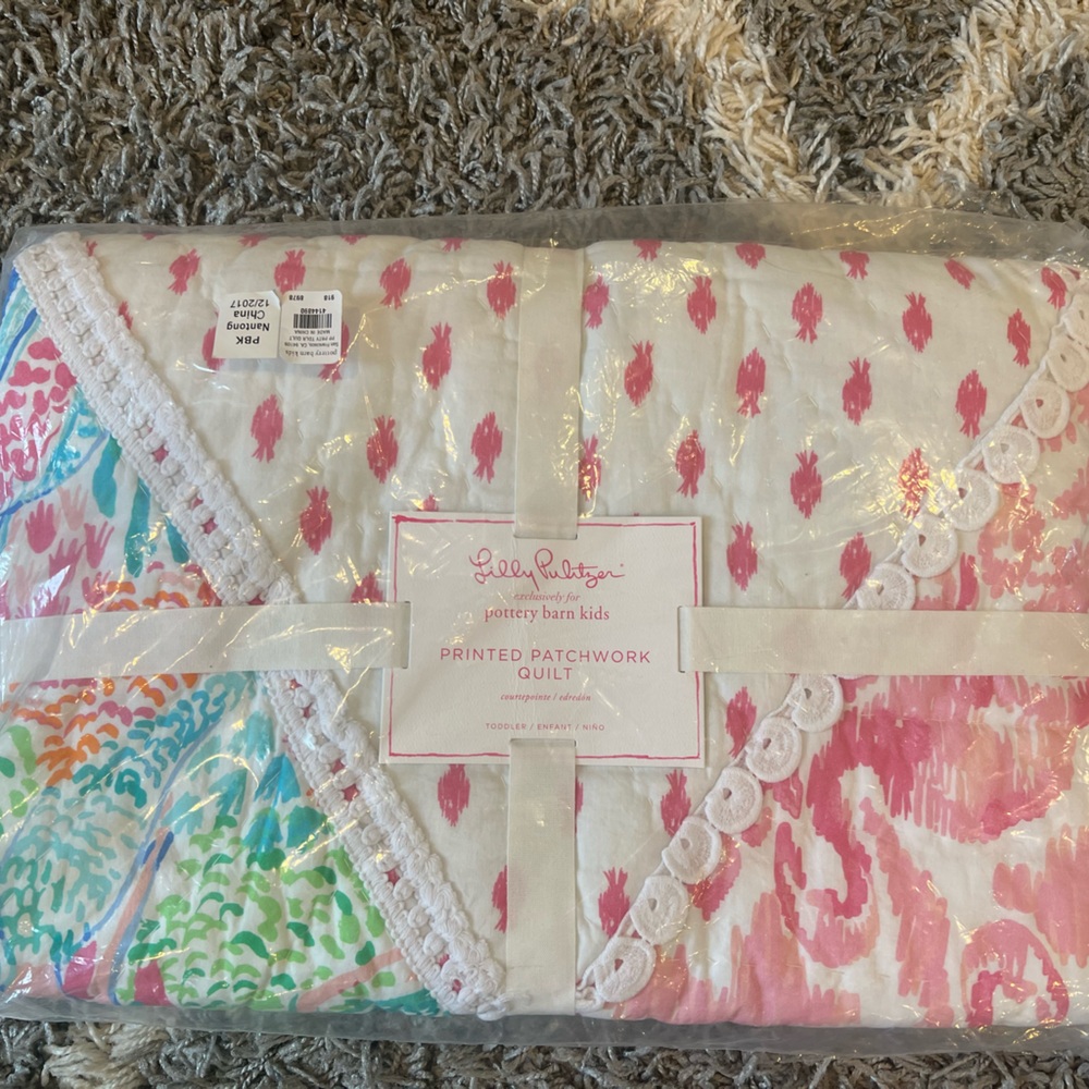 NWT Lilly Pulitzer x Pottery Barn Kids Crib/Toddler Quilt